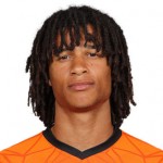 Nathan Ake drakt